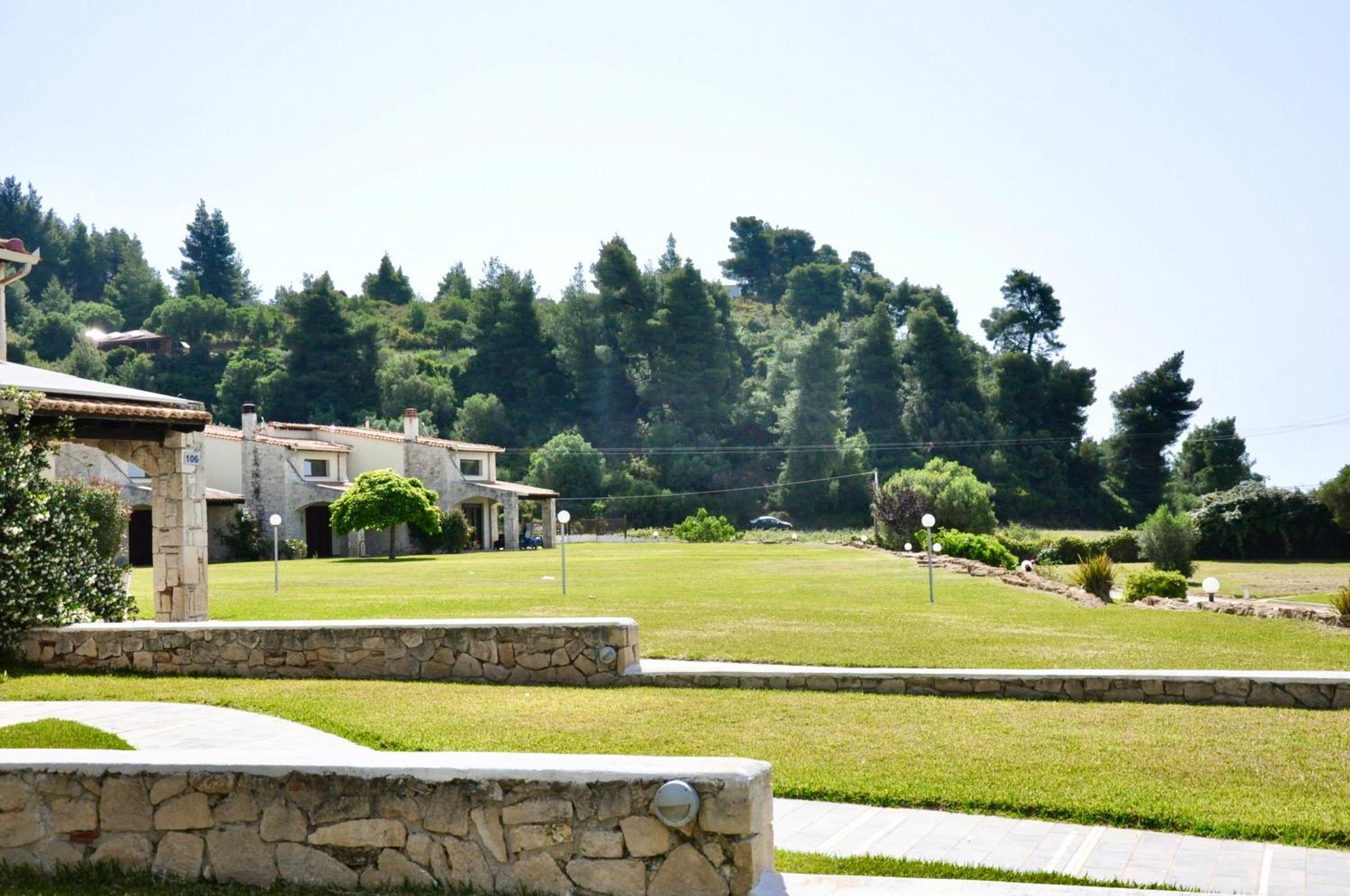 Stigmes Villas & Suites Néa Skióni Eksteriør bilde